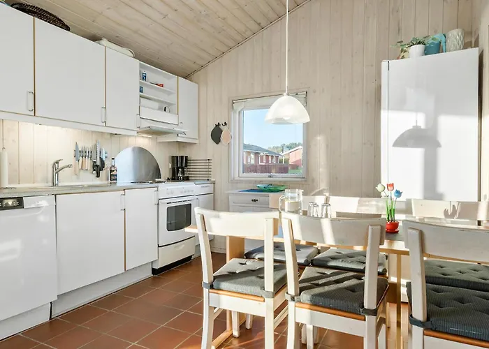 2 Bedroom In Sydals Mommark